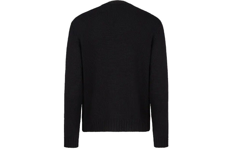 Lookbook FENDI Suéter Negro de Lana con Diseño de Logo. FZY457AH39F0QA1