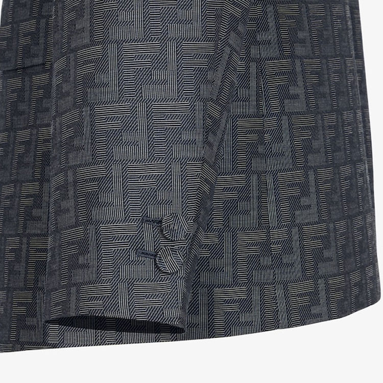 Sizing FENDI 藍色長袖西裝外套，全版Logo印花設計及單顆扣。 FJ0768APOK-F0QA2