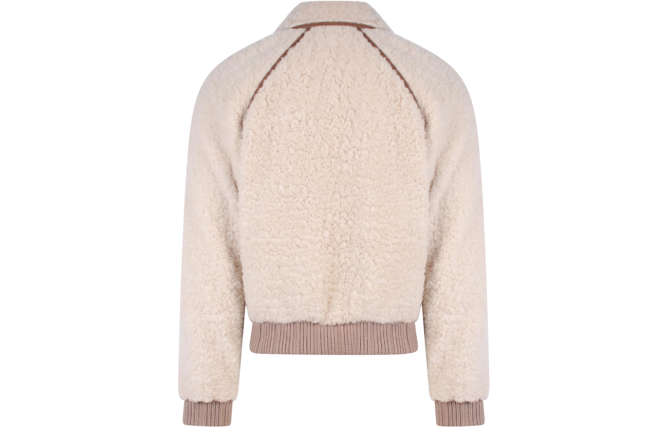 Lookbook FENDI FW22 米色修身翻領拉鍊外套 - 極簡設計 FW1163AKTPF0PKL