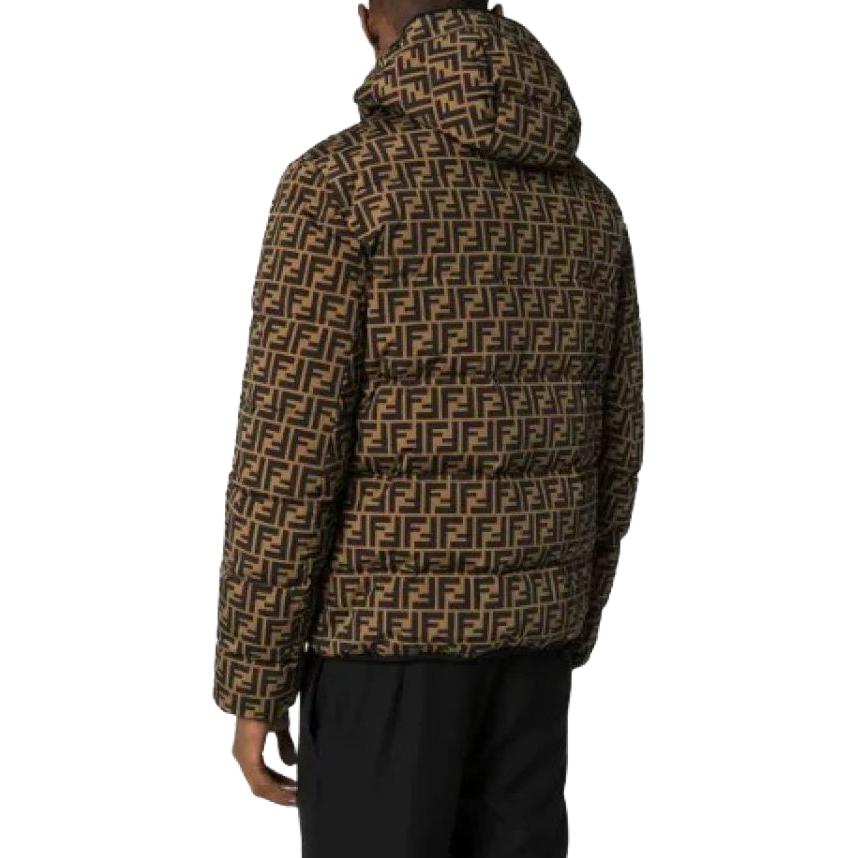 Shop FENDI 經典標誌卡其色羽絨外套 FAA698AAA3F13IZ