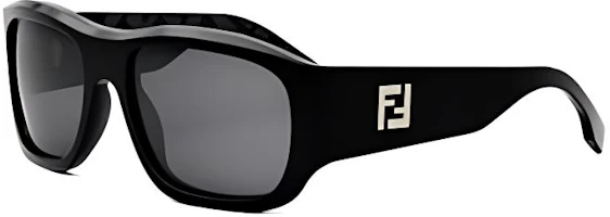 FENDI Rectangular Black Sunglasses with Logo Design. FE40117I5601A FENDI Rectangular Black Sunglasses with Logo Design. FE40117I5601A