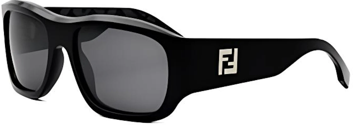 Kacamata Hitam Persegi FENDI dengan Desain Logo. FE40117I5601A Buy Kacamata Hitam Persegi FENDI dengan Desain Logo. FE40117I5601A