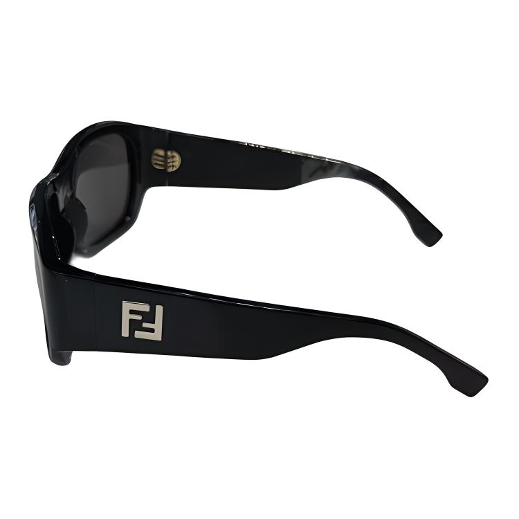FENDI  Rectangular Black Sunglasses with Logo Design. FE40117I5601A 圖 4