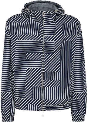 Chaqueta Acolchada Reversible con Logo FENDI - Azul. FAA906APX6F0QA2 Buy Chaqueta Acolchada Reversible con Logo FENDI - Azul. FAA906APX6F0QA2