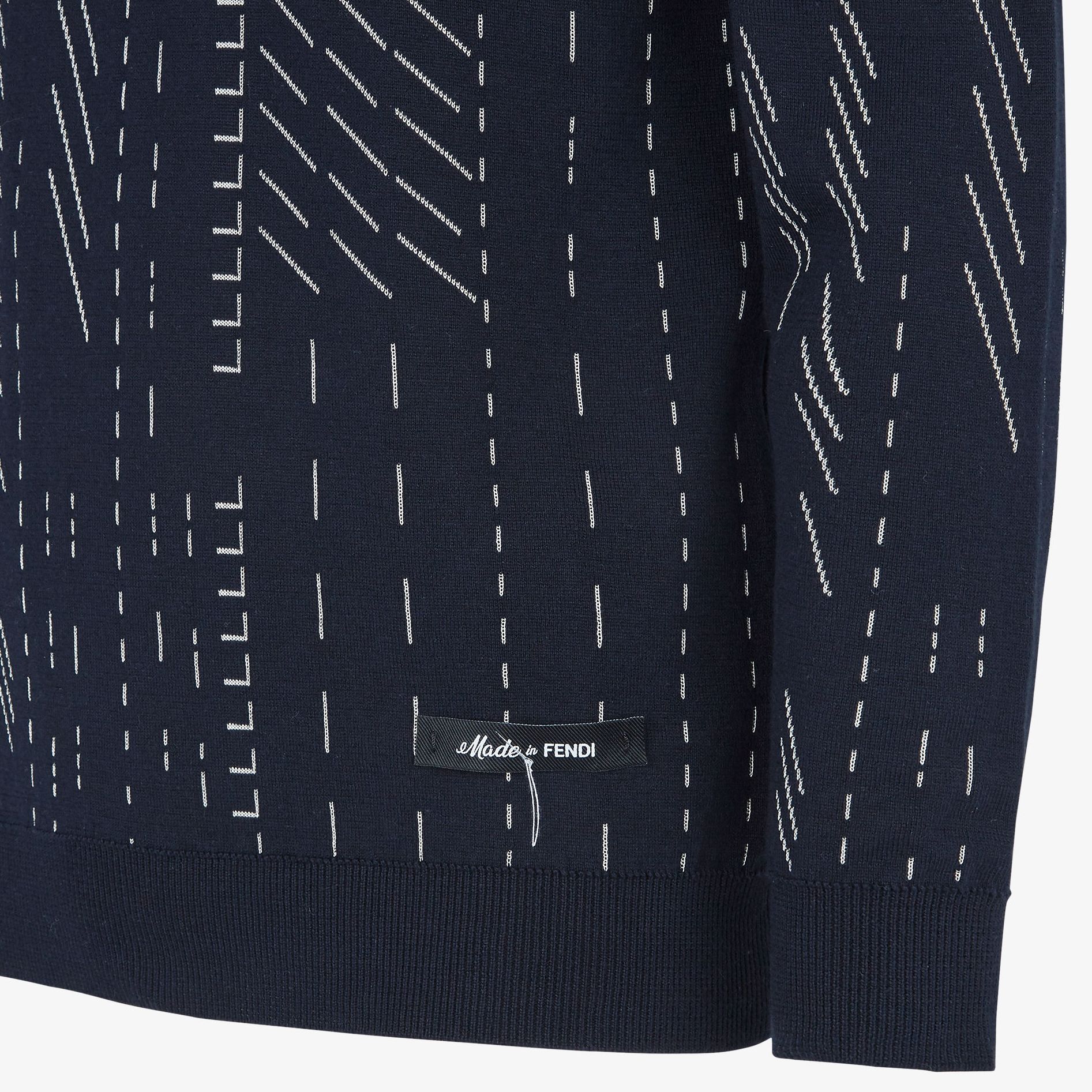 Shop 芬迪蓝色条纹圆领针织套头毛衣 FZX091AR8CF03LQ