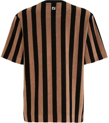 フェンディ ストライプ柄 クルーネック ルーズフィット Tシャツ ブラウン SS24. FY0936ARYQF13IZ Lookbook フェンディ ストライプ柄 クルーネック ルーズフィット Tシャツ ブラウン SS24. FY0936ARYQF13IZ