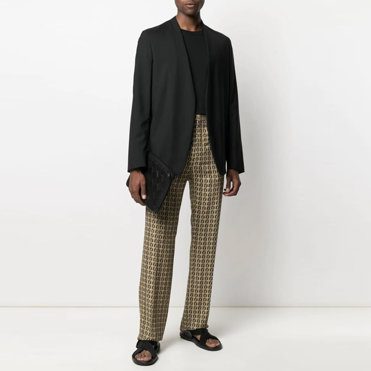 Lookbook FENDI 米色徽标印花松紧腰直筒休闲裤 FB0696AFEIF0UNT