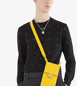 FENDI 黑色LOGO印花長袖圓領運動衫. FY0178AH0KF0QA1 Shop FENDI 黑色LOGO印花長袖圓領運動衫. FY0178AH0KF0QA1