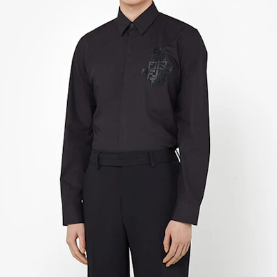 FENDI Camisa Negra de Manga Larga con Estampado de Letras y Cuello Puntiagudo FS0703ACKPF0QA1 Shop FENDI Camisa Negra de Manga Larga con Estampado de Letras y Cuello Puntiagudo FS0703ACKPF0QA1