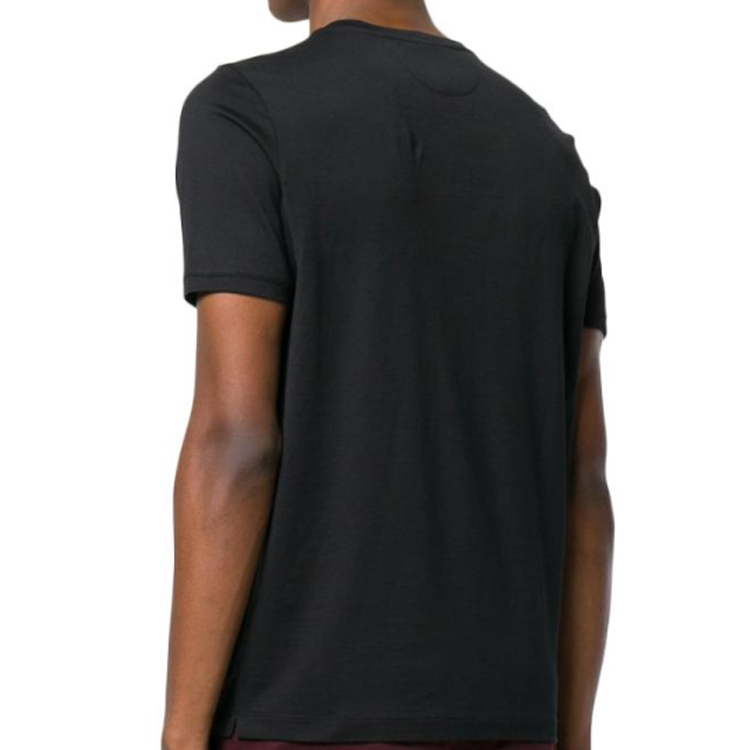 Shop FENDI 黑色印花短袖圓領T恤 FY06821JJF0QA1