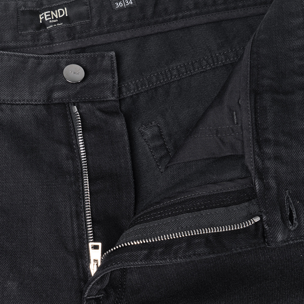 Purchase FENDI Seluar Jeans Hitam Logo Potongan Lurus Mid-Rise FLP201AGZOF0QA1