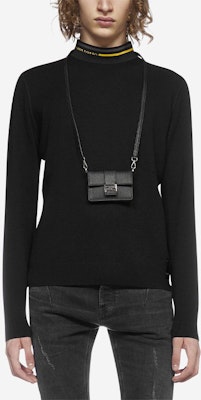 芬迪黑色高领修身休闲长袖毛衣。 FZY464AH3FF0QA1 Purchase 芬迪黑色高领修身休闲长袖毛衣。 FZY464AH3FF0QA1