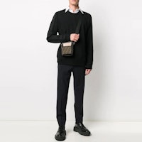 FENDI 黑色羊毛毛衣 FF 图案及条纹. FY0178A2F1F0QA1 Lookbook FENDI 黑色羊毛毛衣 FF 图案及条纹. FY0178A2F1F0QA1