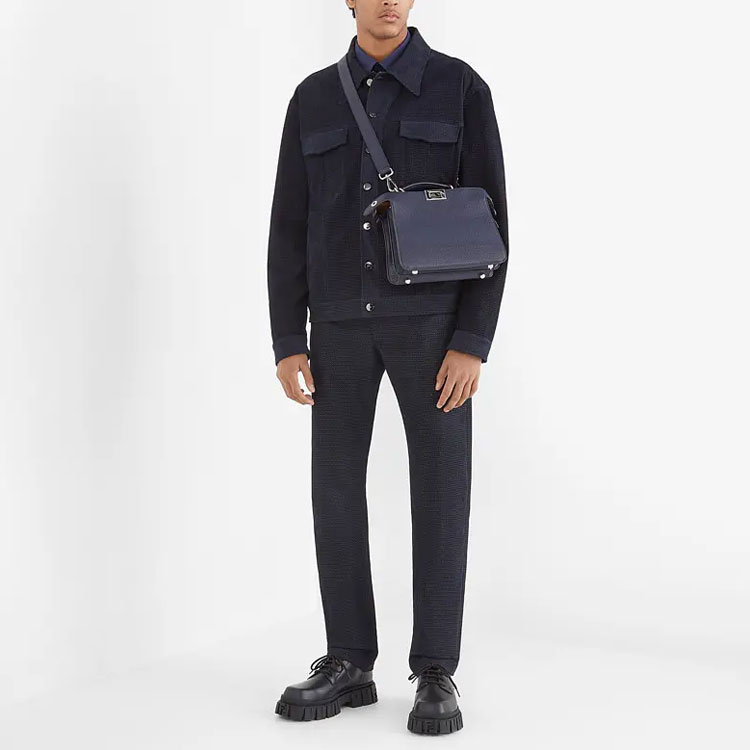 Shop FENDI 藍色FF圖案扣式襯衫外套 FW0428AGZUF0QG0