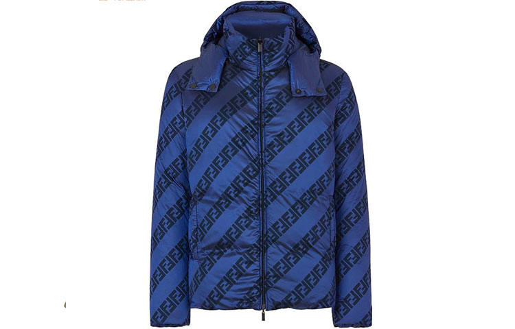 Lookbook Chaqueta Azul Slim Fit con Capucha y Diseño Desmontable de Letras FENDI. FW1087AGZJF0UV4