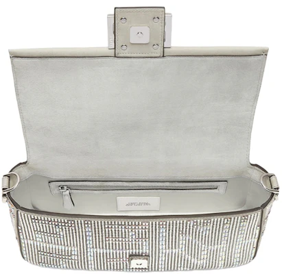 펜디X마크 제이콥스 크리스탈 바게트백
Lookbook 펜디X마크 제이콥스 크리스탈 바게트백