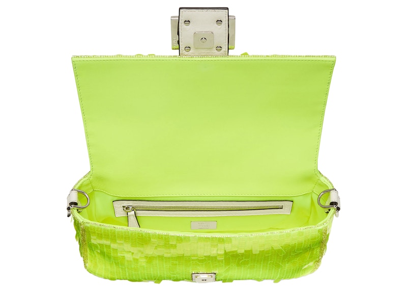 Lookbook フェンディ バイ マーク ジェイコブス エラフェ x ネオンイエロー スパンコール バッグ