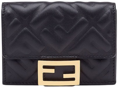 Fendi por Marc Jacobs Baguette Micro Trifold Cartera Negra de Napa. Buy Fendi por Marc Jacobs Baguette Micro Trifold Cartera Negra de Napa.