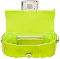 Fendi by Marc Jacobs Baguette Mini Elaphe dan Tas Payet Kuning Neon Lookbook Fendi by Marc Jacobs Baguette Mini Elaphe dan Tas Payet Kuning Neon