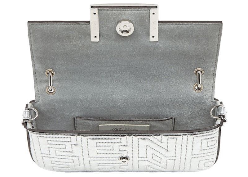 Lookbook 芬迪 Marc Jacobs 银色皮革手机包 baguette 手拿包