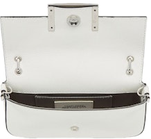 フェンディ by マーク・ジェイコブス バゲットフォンポーチ ホワイトナッパレザー Lookbook フェンディ by マーク・ジェイコブス バゲットフォンポーチ ホワイトナッパレザー