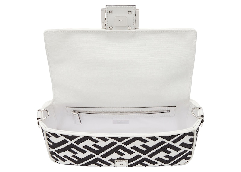 Lookbook フェンディ by マーク・ジェイコブス FF刺繍の白黒キャンバスバッグ