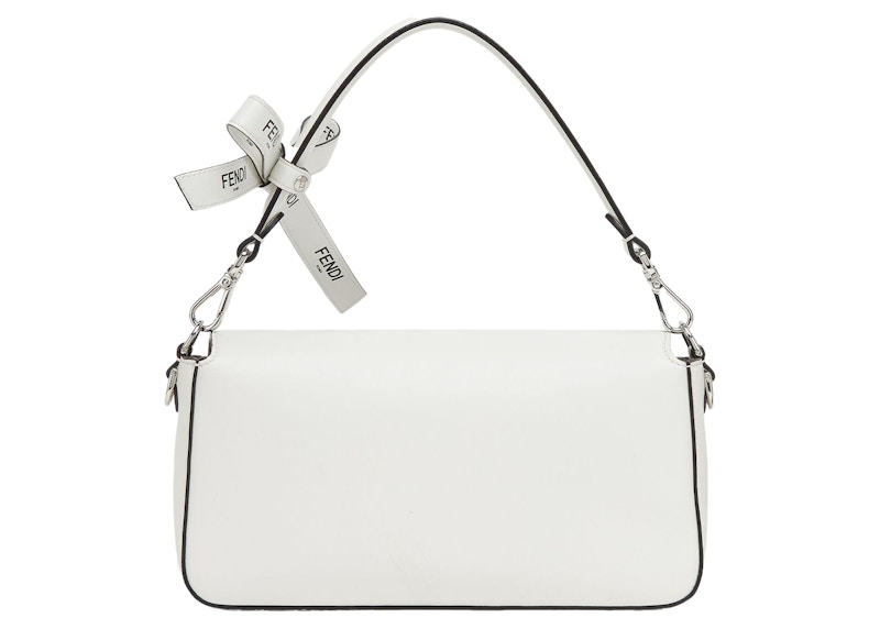 Order Marc Jacobs 精心設計的 Fendi 白色皮革法棍包