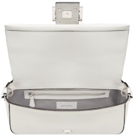 Bolso de Cuero Blanco Fendi Baguette por Marc Jacobs Lookbook Bolso de Cuero Blanco Fendi Baguette por Marc Jacobs
