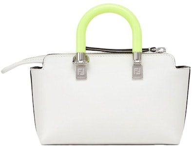 펜디X마크제이콥스 바이더웨이 미니 화이트 보스턴백
Order 펜디X마크제이콥스 바이더웨이 미니 화이트 보스턴백