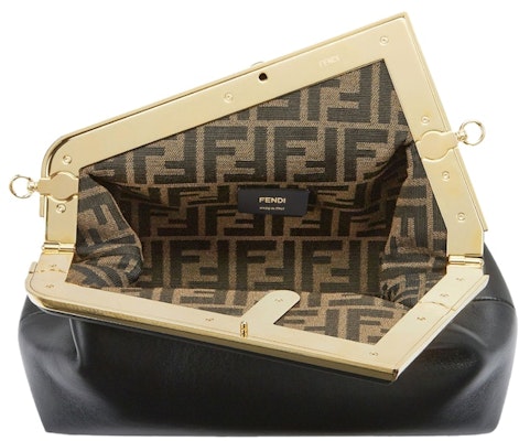 Beg Tangan Kulit Hitam Fendi First Midi oleh Marc Jacobs Lookbook Beg Tangan Kulit Hitam Fendi First Midi oleh Marc Jacobs