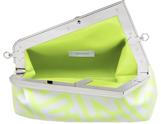 Fendi by Marc Jacobs Fendi First Midi Tas Kulit Putih Lookbook Fendi by Marc Jacobs Fendi First Midi Tas Kulit Putih