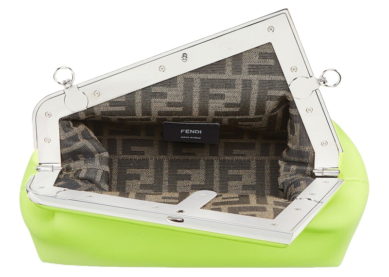 Lookbook 마크 제이콥스 펜디 퍼스트 스몰 네온 옐로우 가죽 가방