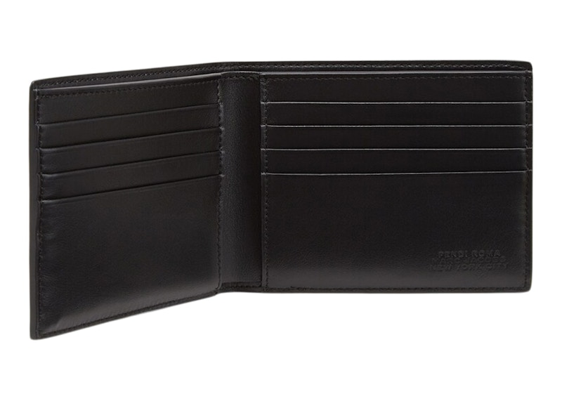 Lookbook Marc Jacobs設計Fendi羅馬雙折錢包，兩色皮革多色款式緊湊設計。