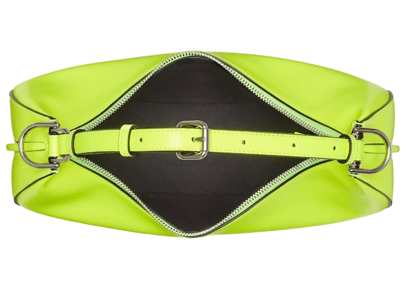 Lookbook 芬迪马克雅各布Fendigraphy小型霓虹黄皮包