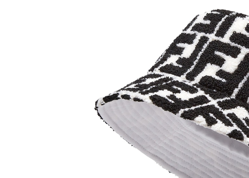 Order Fendi by Marc Jacobs 黑色毛巾漁夫帽。