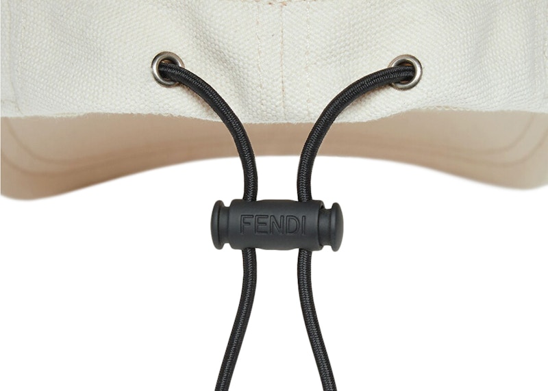 Order Topi Bisbol Kanvas Putih Fendi oleh Marc Jacobs