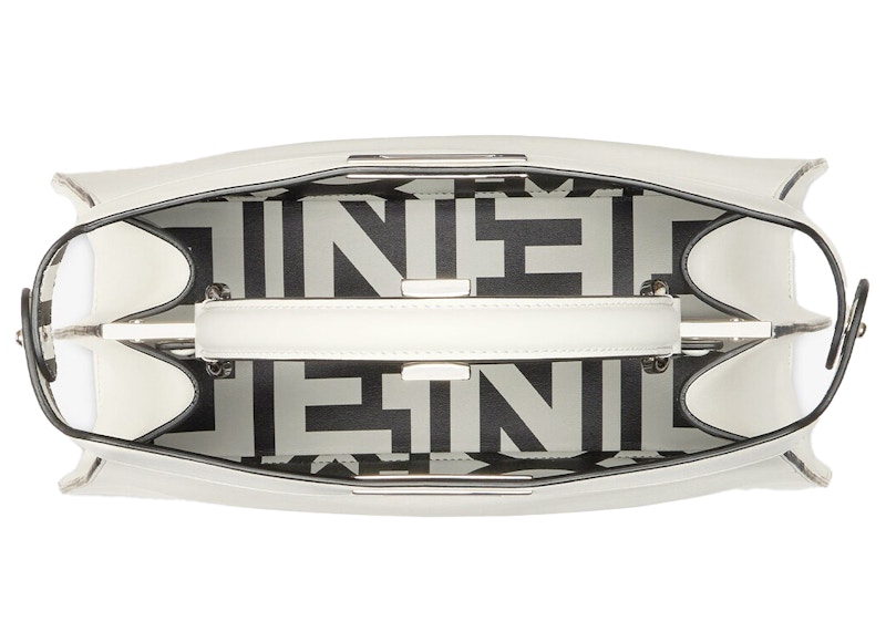 Lookbook Fendi by Marc Jacobs中号Peekaboo ISeeU白色皮革包