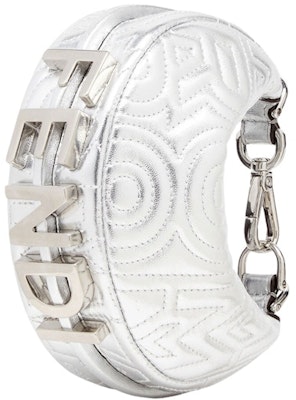 Fendi por Marc Jacobs Nano Fendigraphy Charol Plata en Cuero Napa. Buy Fendi por Marc Jacobs Nano Fendigraphy Charol Plata en Cuero Napa.