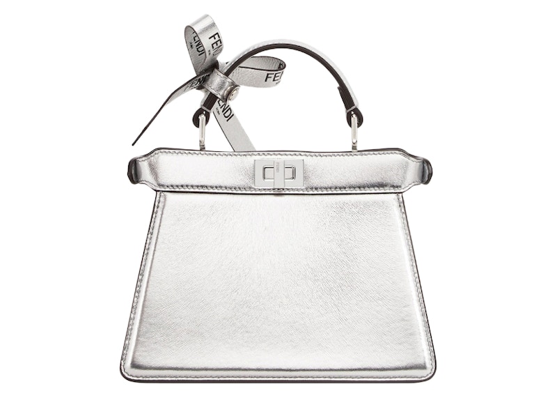 Order Beg Tangan Kulit Perak Kecil Fendi oleh Marc Jacobs Peekaboo ISeeU