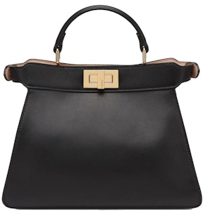 Tas Kulit Hitam Kecil Fendi Peekaboo Iseeu oleh Marc Jacobs Order Tas Kulit Hitam Kecil Fendi Peekaboo Iseeu oleh Marc Jacobs