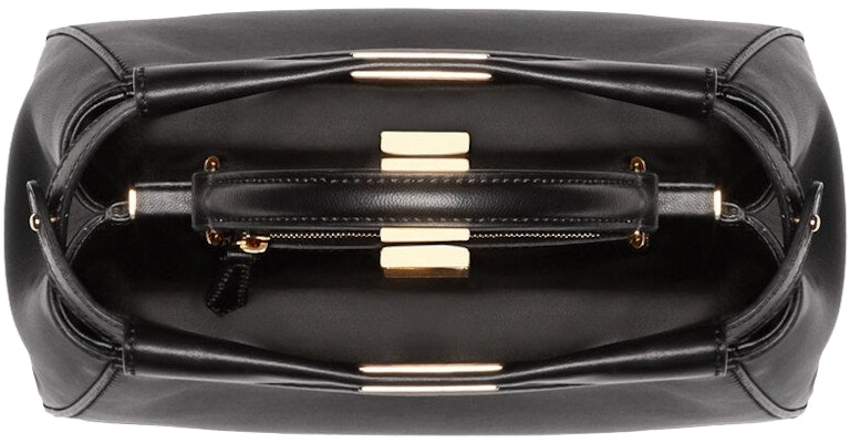 Fendi oleh Marc Jacobs Peekaboo Mini Beg Kulit Hitam Nappa Lookbook Fendi oleh Marc Jacobs Peekaboo Mini Beg Kulit Hitam Nappa