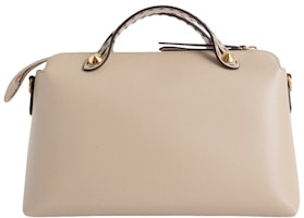 Fendi By The Way 米白色中型波士頓手袋 Lookbook Fendi By The Way 米白色中型波士頓手袋