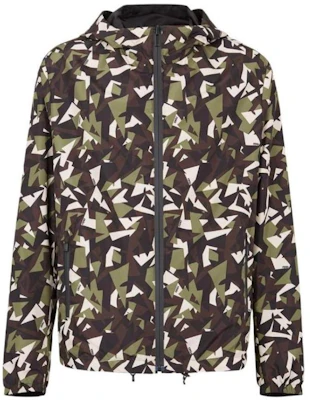 Fendi Jaket Hoodie Motif Kamuflase Multicolor Outerwear Kasual FAA729AD2NF1BN8 Buy Fendi Jaket Hoodie Motif Kamuflase Multicolor Outerwear Kasual FAA729AD2NF1BN8