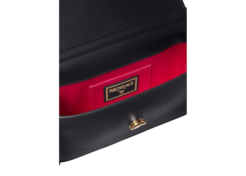 Lookbook Tas Bahu Fendi Fendace Baguette Hitam