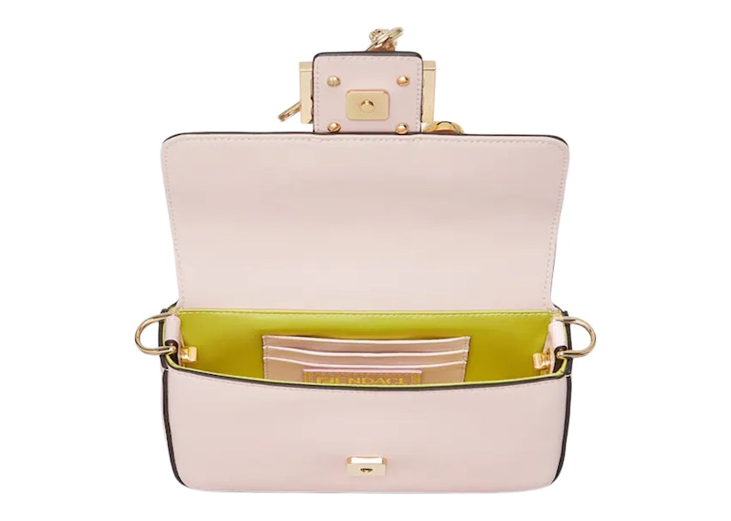 Lookbook Fendi Fendace Bros Kecil Baguette Merah Muda