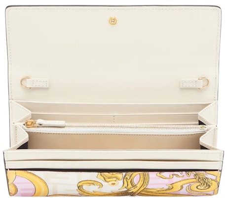 펜디 펜다체 체인 콘티넨탈 (화이트/멀티)
Lookbook 펜디 펜다체 체인 콘티넨탈 (화이트/멀티)