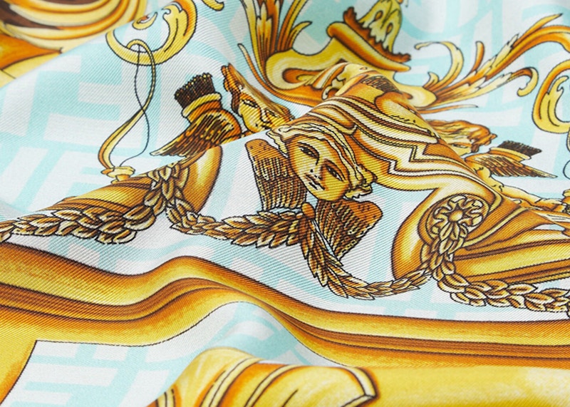 Order 芬迪 Fendace 金色巴洛克藍/金絲綢方巾印花。