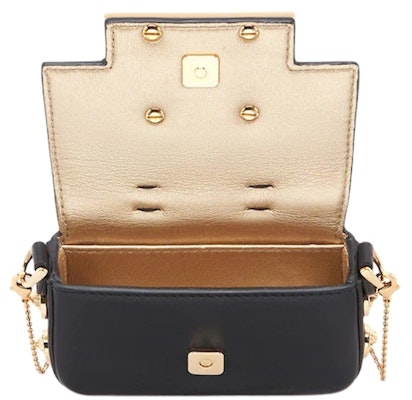 펜디 펜다체 나노 바게트 참 블랙 Lookbook 펜디 펜다체 나노 바게트 참 블랙