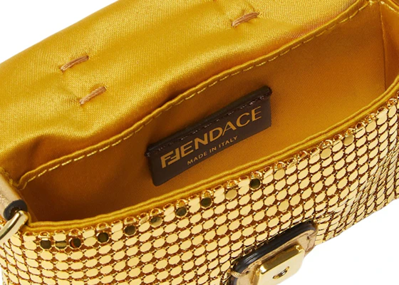 芬迪 Fendace 迷你金色Baguette手袋 Lookbook 芬迪 Fendace 迷你金色Baguette手袋