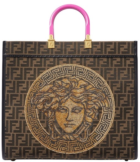 fendi-fendace-sunshine-large-tote-bag-gold-baroque